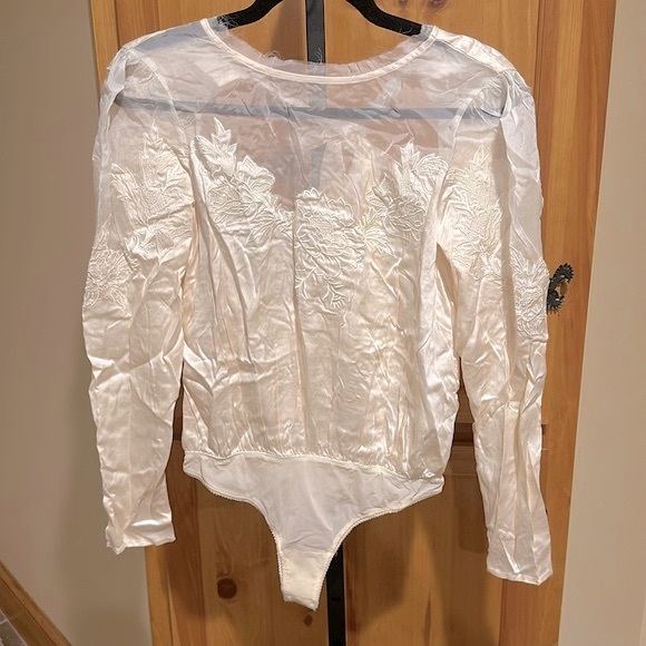 Free People Floral Lace Trim Bodysuit NEW - Picture 6 of 11